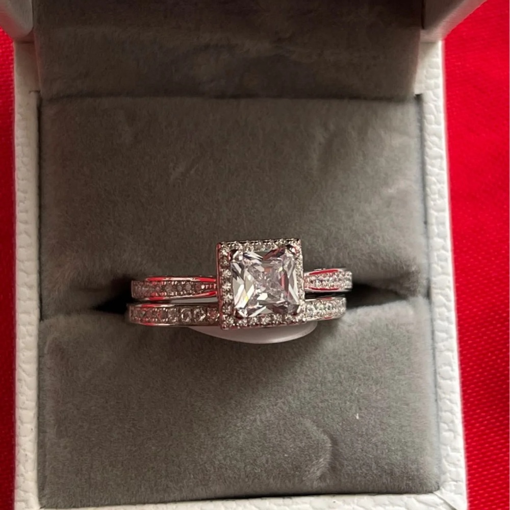 Engagement Set of Rings Sterling Silver size 9 - Picture 4 of 6
